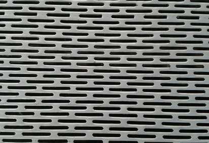 長圓孔型(xíng)沖孔網産品在廚(chu)房環境中的應用(yong)