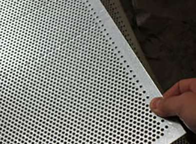 不鏽鋼沖孔(kǒng)網的安裝方式