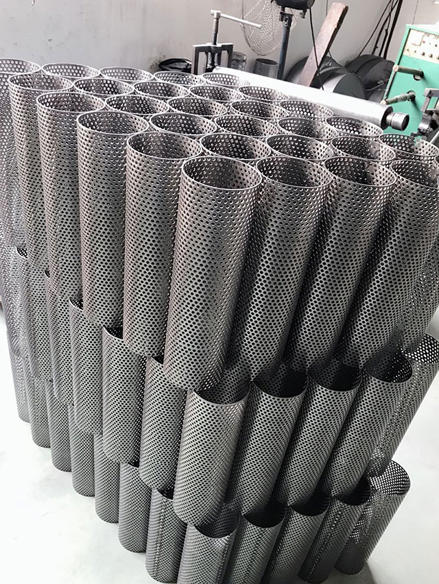 直縫沖孔(kong)焊管廠家直(zhi)銷