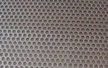 錳鋼沖孔網(wǎng)出現毛刺的原因(yīn)