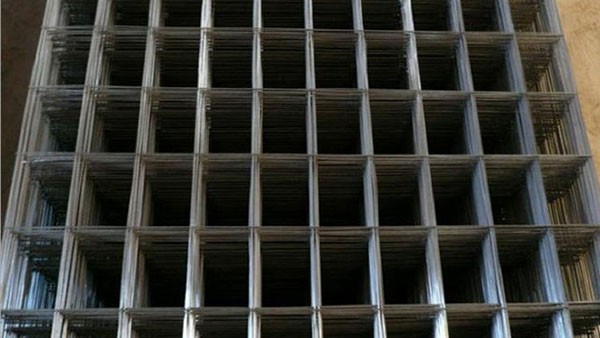 鍍鋅沖(chong)孔網