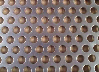 沖孔網在加工時(shi)爲什麽要塗切割(gē)液